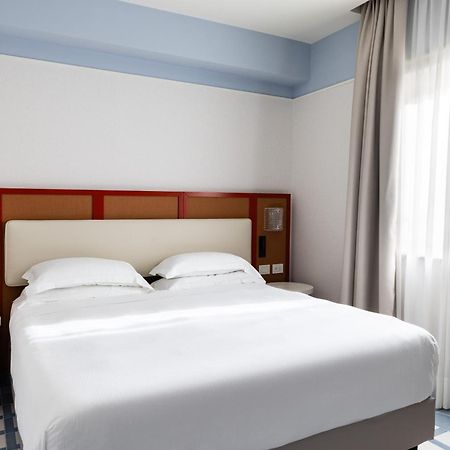 Hotel Plaza Sorrento Esterno foto