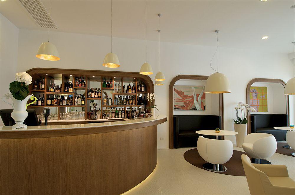 Hotel Plaza Sorrento Esterno foto